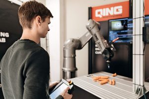 De voedingsindustrie schreeuwt om innovatie op het gebied automatisering en robotisering, aldus Bram de Vught van Qing.